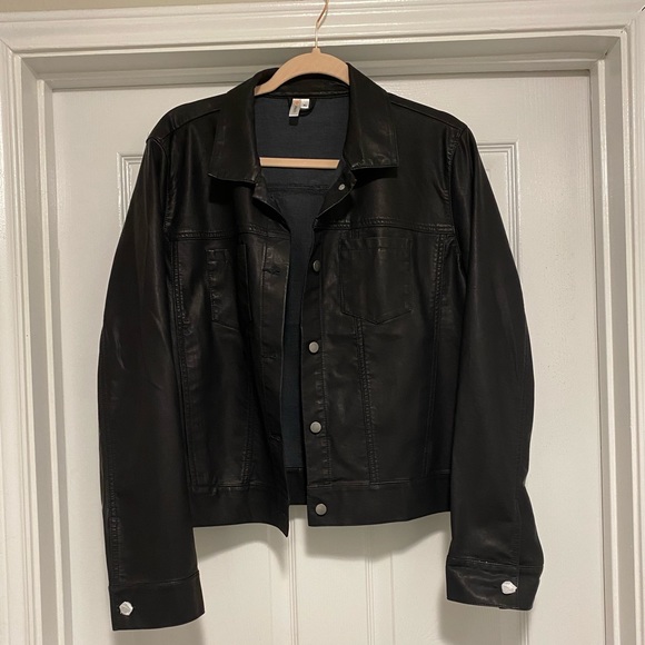 Vegan black leather jacket from Peach - Picture 1 of 3